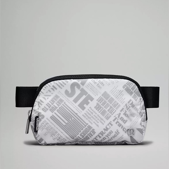 NEW LULULEMON EVERYWHERE BELT BAG - Picture 1 of 7